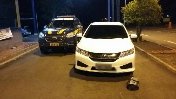 PRF apreende adolescente com veículo roubado na BR 386 em Seberi