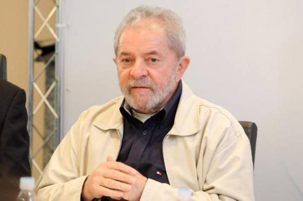 Moro condena Lula a 9 anos e seis meses de prisão na Lava Jato