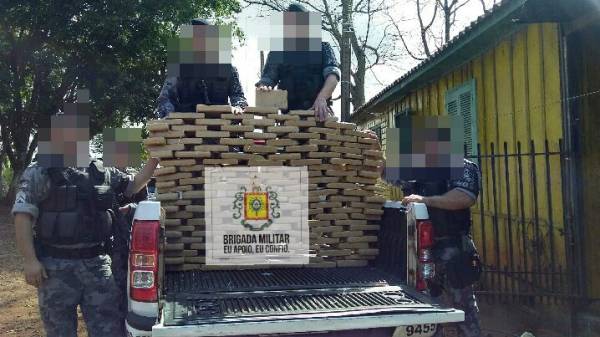Prisão com apreensão de carregamento de maconha em Ijuí