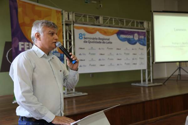 Fenasoja promove evento com especialista em leite
