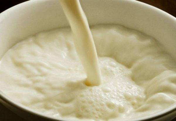 Brasil retoma importação de leite e derivados do Uruguai