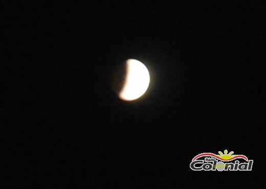Eclipse parcial da Lua visto em Três de Maio