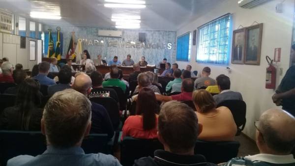 Vereadores cassam mandato do prefeito de Campo Novo