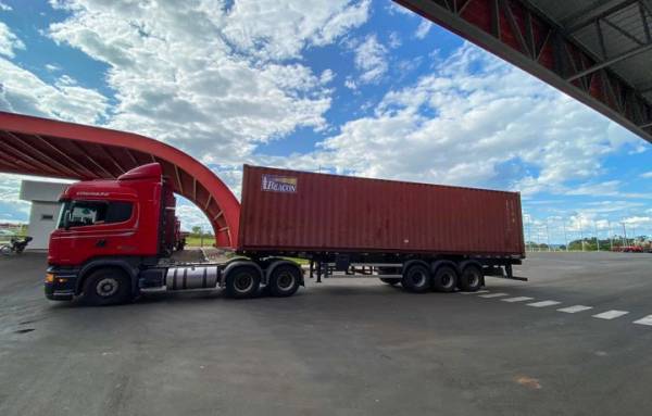 São José Industrial despacha primeiro container destinado a exportação em 2020