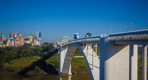 Paraguai fecha Ponte da Amizade, em Foz do Iguaçu