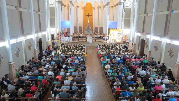 Igrejas suspendem missas e cultos em Três de Maio
