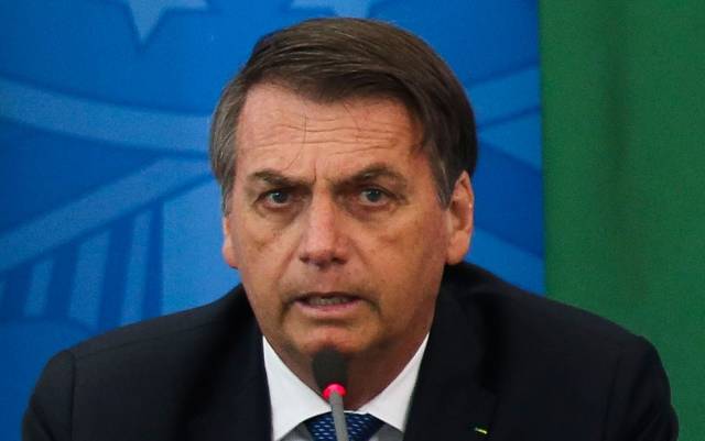 Bolsonaro veta auxílio emergencial a agricultores familiares que não receberam o benefício