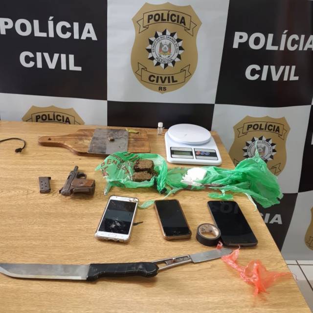 Polícia Civil prende em flagrante jovem com drogas e arma, na Vila Horta em Três de Maio