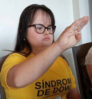 Primeira vereadora com síndrome de Down do Brasil toma posse em Santo Ângelo