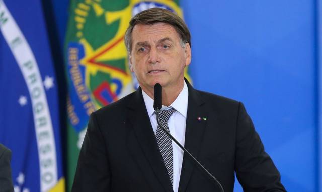 Bolsonaro sanciona lei da LDO que beneficia programas emergenciais