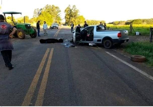 Motorista de Saveiro morre em colisão contra trator em Santo Cristo