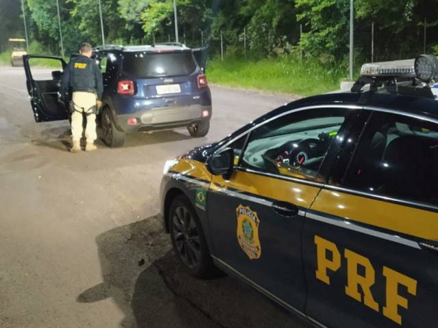 PRF recupera veículo com registro de apropriação indébita em Ijuí