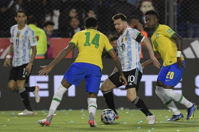 Brasil e Argentina empatam sem gols pelas Eliminatórias