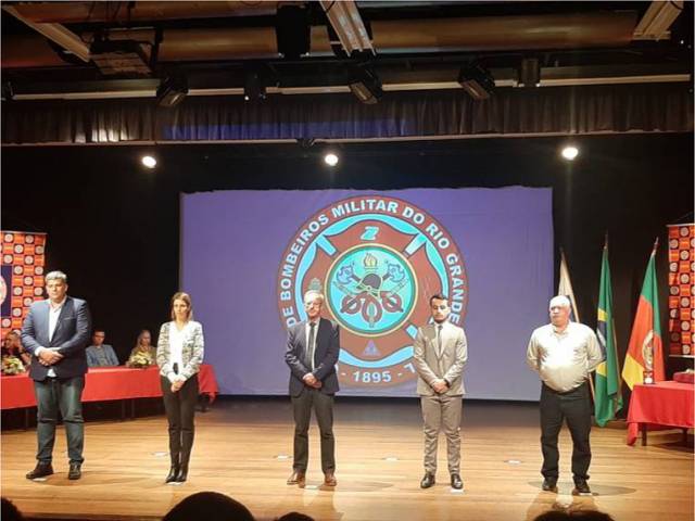 Presidente da Ass. Corpo de Bombeiros Voluntários de Três de Maio, recebe homenagem em Ijuí