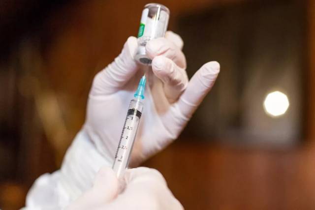 Três de Maio tem vacinação contra a Covid e gripe neste sábado
