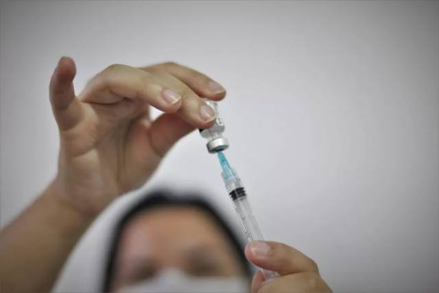 Três de Maio tem vacinação contra a Covid-19 e gripe nesta terça-feira