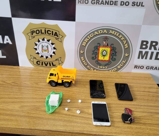 Brigada Militar e Polícia Civil prendem homem em ação contra o tráfico de drogas, em Três de Maio