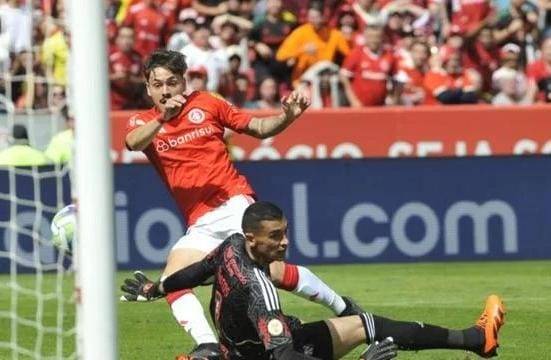 Com Golaço De Mauricio Nos Acréscimos Inter Vence O Flamengo No Beira Rio Rádio Colonial Fm 2231