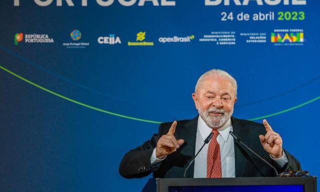 Lula diz que não venderá empresas públicas e critica taxa Selic
