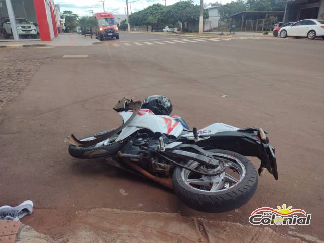 Motociclista fica ferida em acidente na Av. Pasqualini em Três de Maio