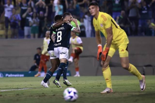 Grêmio joga pouco e leva goleada do Palmeiras pelo Brasileirão