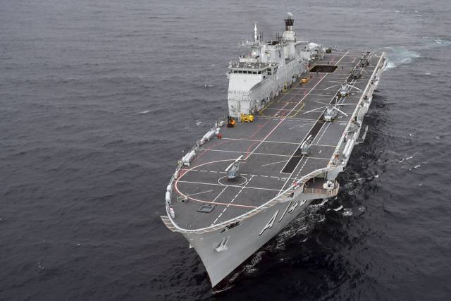 Marinha envia maior navio da frota para ajudar vítimas da chuva no RS