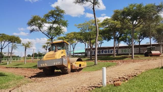 Melhorias são feitas no estacionamento do Parque Germano Dockhorn